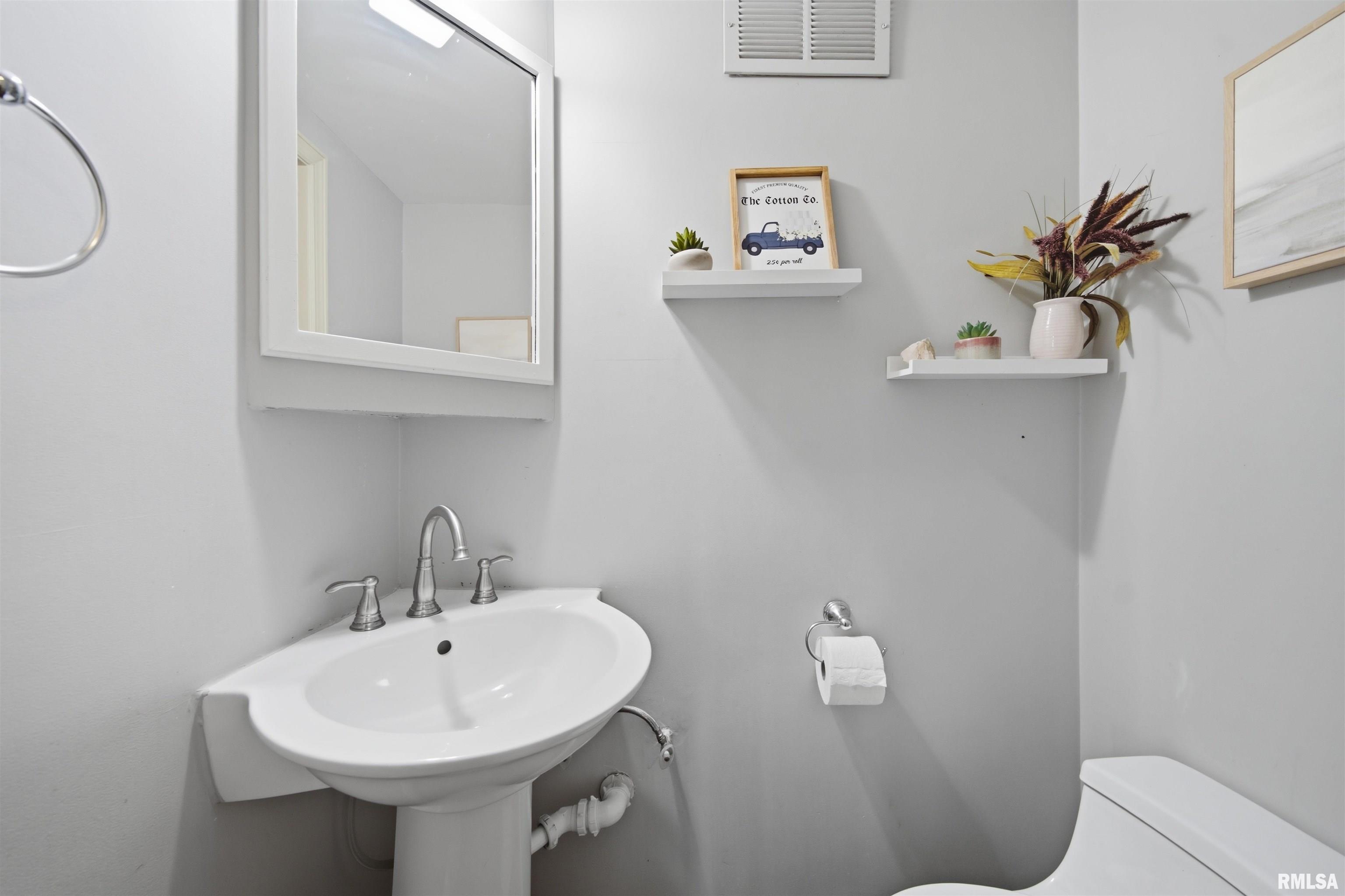 231 West Ridgemont Road Peoria, IL 61614 - Photo 31 of 51 Gallery Image 31