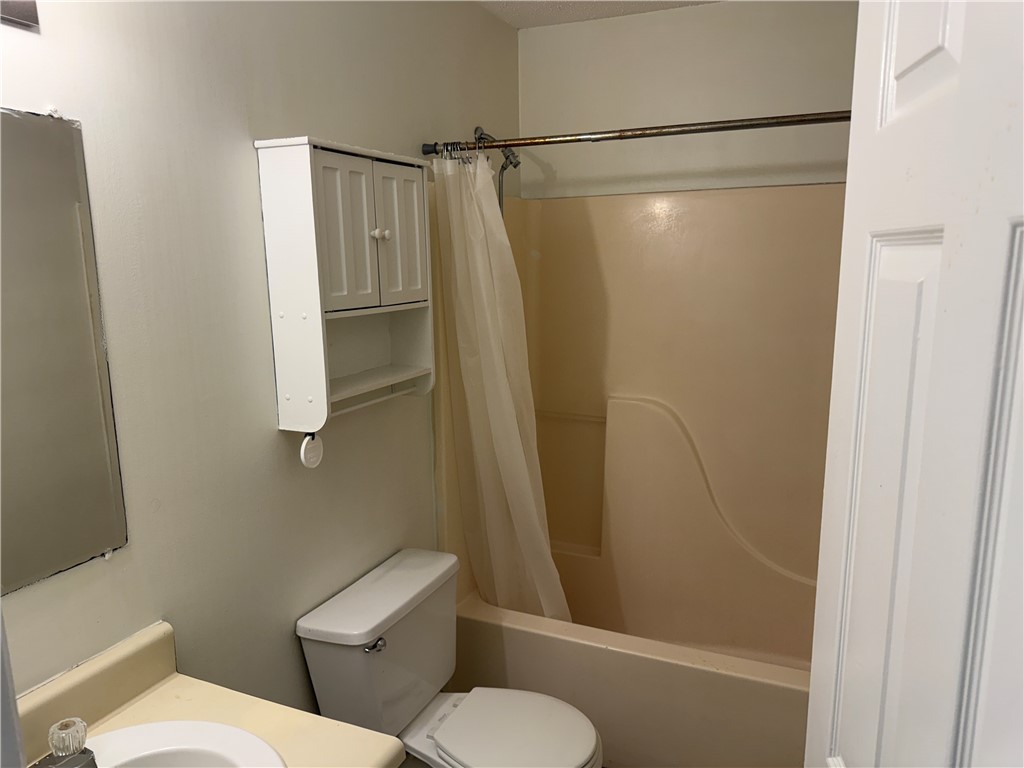 890 East Cherry Street, Unit 102 Jesup, GA 31546 - Photo 11 of 15