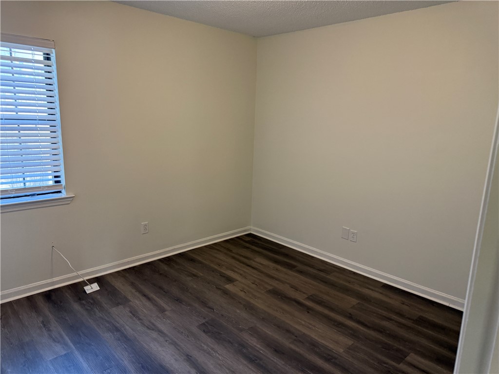 890 East Cherry Street, Unit 102 Jesup, GA 31546 - Photo 13 of 15