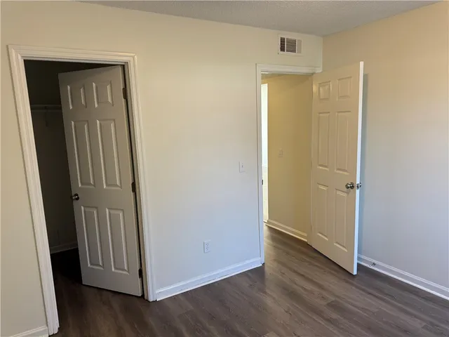 $1,050 | 890 East Cherry Street, Unit 102, Jesup, GA 31546