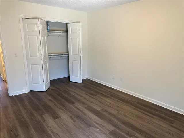 $1,050 | 890 East Cherry Street, Unit 102, Jesup, GA 31546