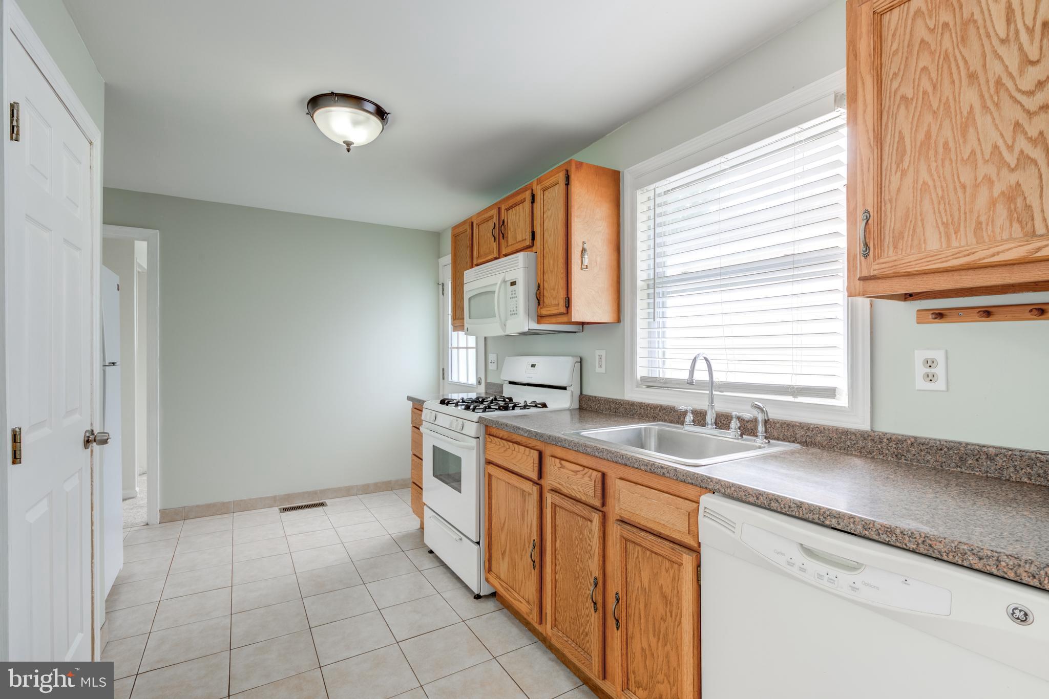 35 Front Street Palmyra, NJ 08065 - Photo 12 of 25 Kitchen