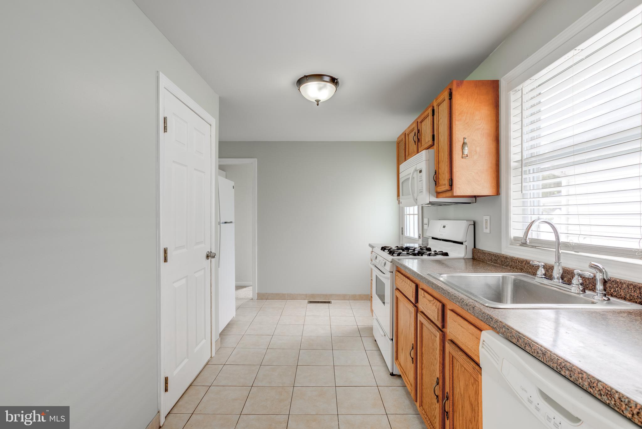 35 Front Street Palmyra, NJ 08065 - Photo 13 of 25 Kitchen