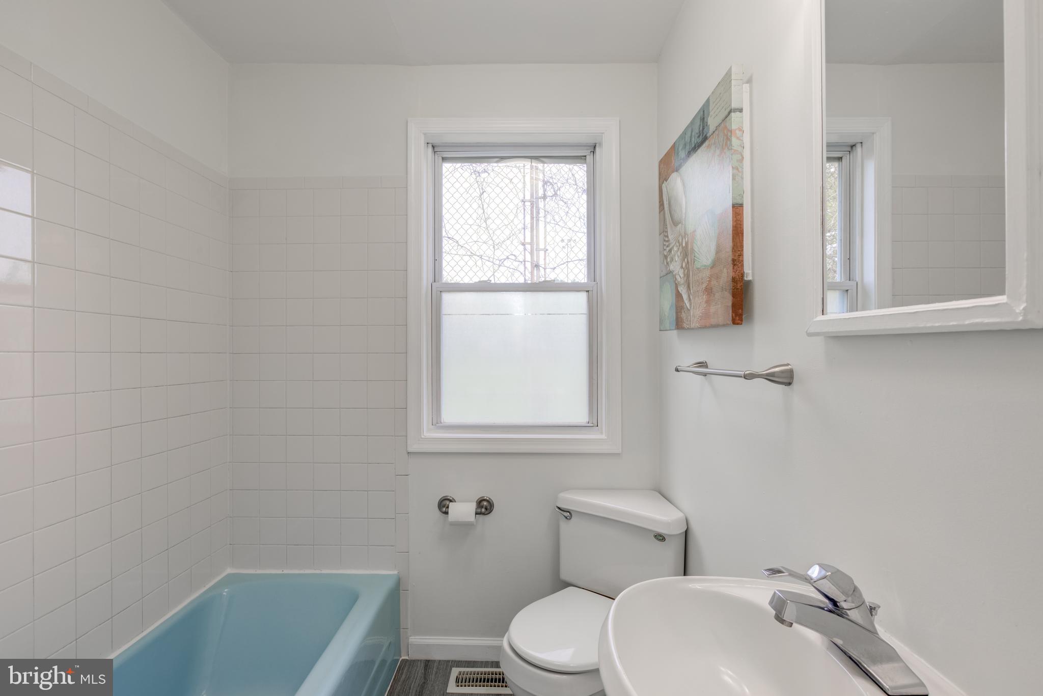 35 Front Street Palmyra, NJ 08065 - Photo 16 of 25 Bathroom