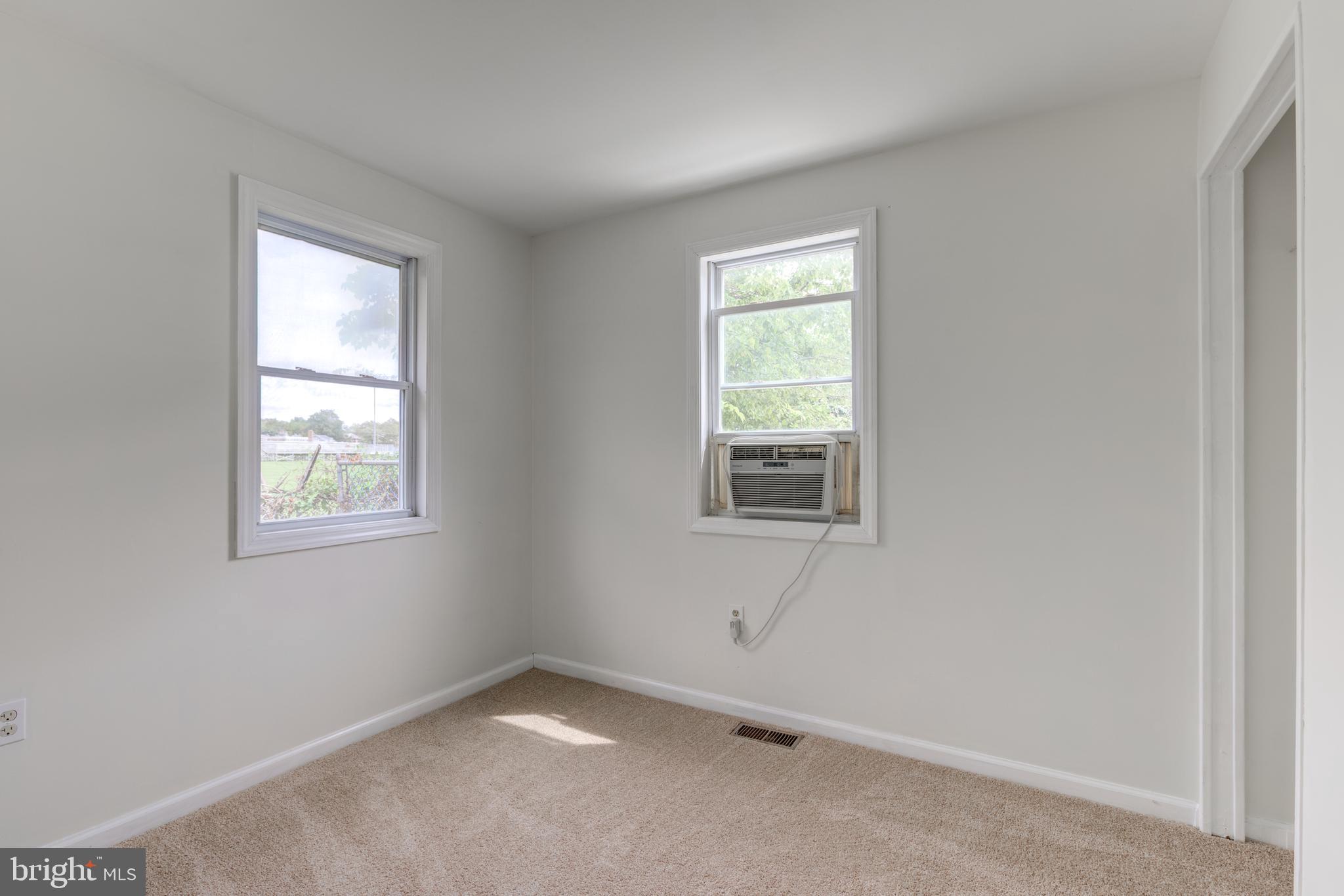35 Front Street Palmyra, NJ 08065 - Photo 20 of 25 Bedroom 3