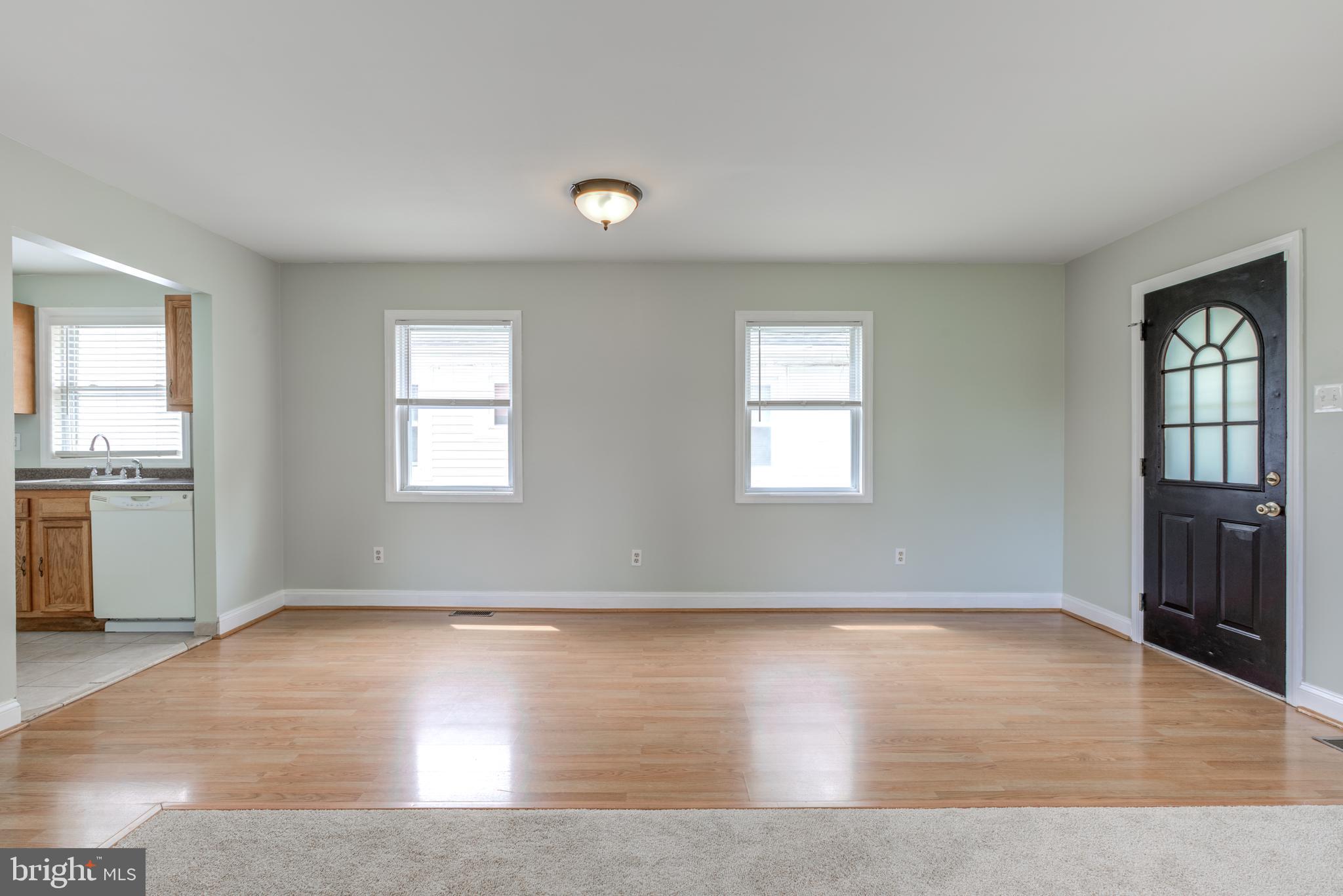 35 Front Street Palmyra, NJ 08065 - Photo 9 of 25 Living