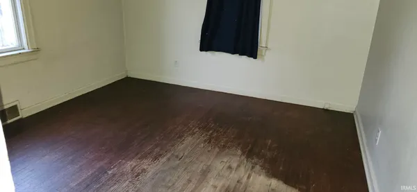 $124,900 | 814 Cassopolis Street, Elkhart, IN 46514