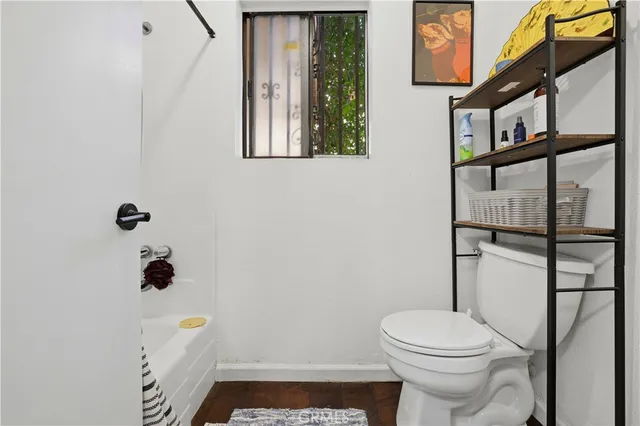 $680,000 | 2123 Temple Avenue, Signal Hill, CA 90755