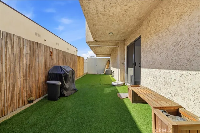 $680,000 | 2123 Temple Avenue, Signal Hill, CA 90755