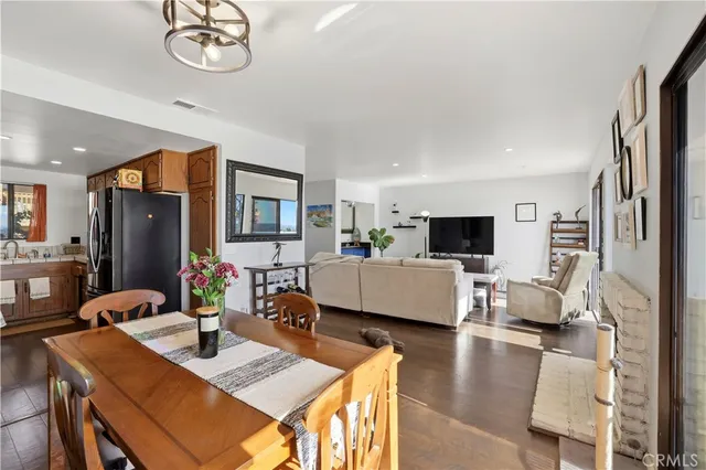 $680,000 | 2123 Temple Avenue, Signal Hill, CA 90755