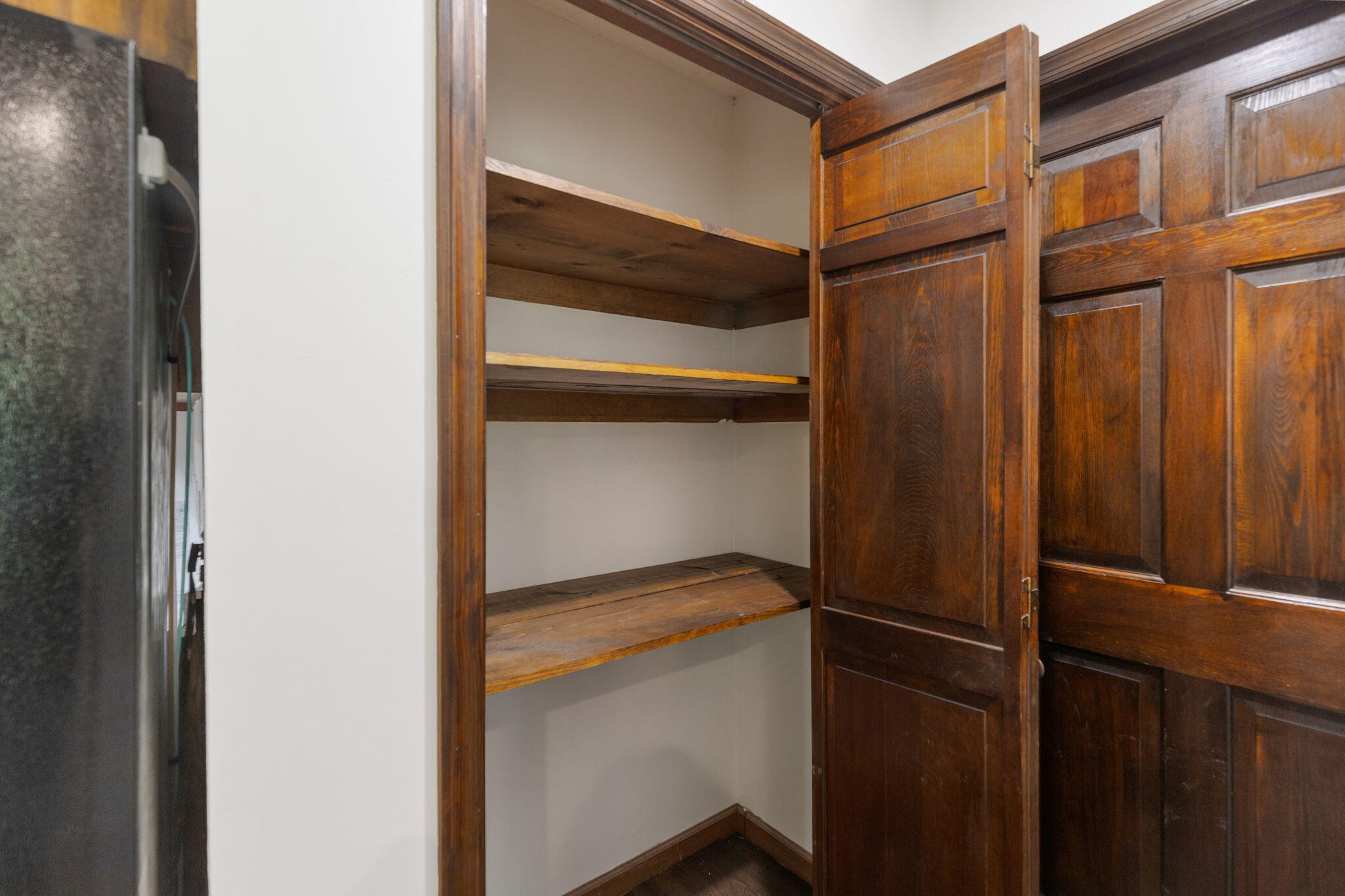 9814 Lakeside Road Harrison, TN 37341 - Photo 11 of 35 a close view of closet