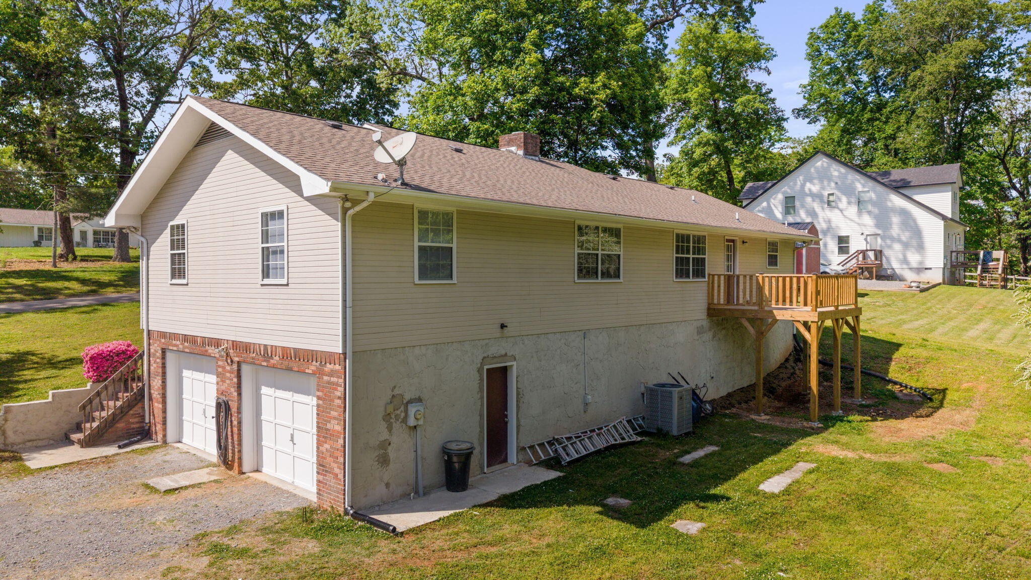 9814 Lakeside Road Harrison, TN 37341 - Photo 33 of 35 a view of back yard of the house