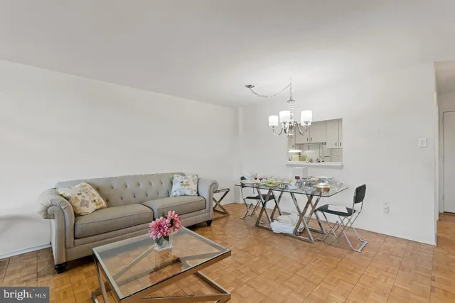 $175,000 | 100 West Avenue, Unit 211S, Jenkintown, PA 19046