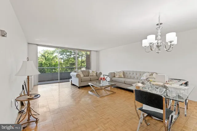 $175,000 | 100 West Avenue, Unit 211S, Jenkintown, PA 19046