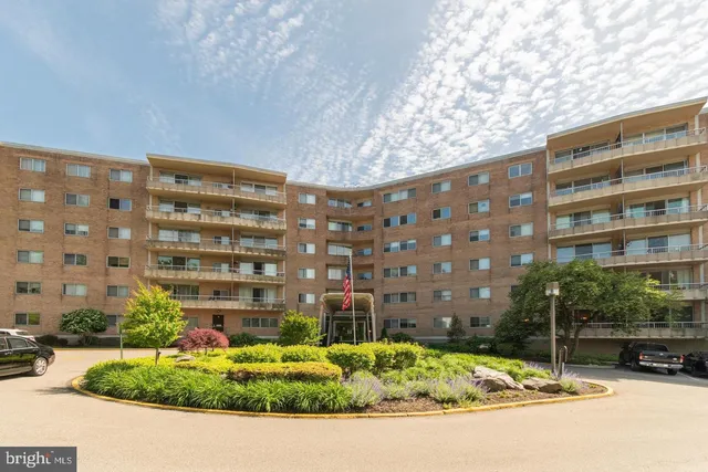$175,000 | 100 West Avenue, Unit 211S, Jenkintown, PA 19046