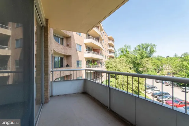 $175,000 | 100 West Avenue, Unit 211S, Jenkintown, PA 19046