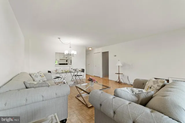 $175,000 | 100 West Avenue, Unit 211S, Jenkintown, PA 19046