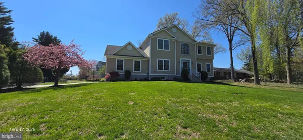 $819,900 | 226 Ark Road, Mount Laurel, NJ 08054
