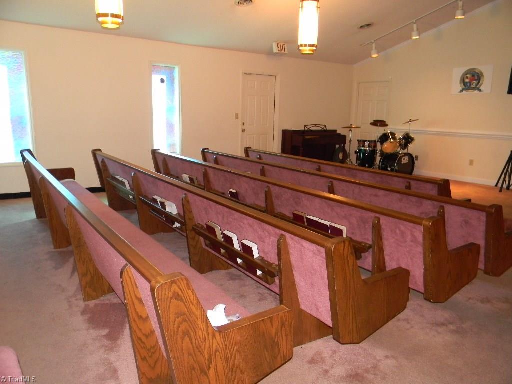 402 Cedar Street High Point, NC 27260 - Photo 14 of 27 Gallery Image 14