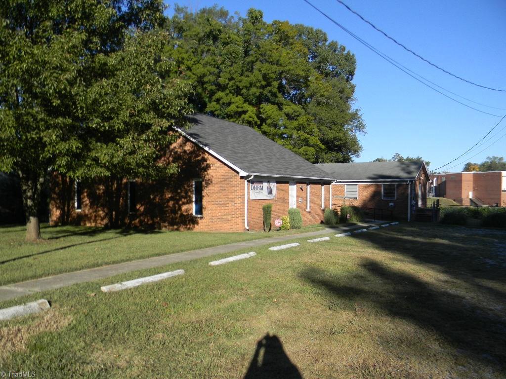 402 Cedar Street High Point, NC 27260 - Photo 3 of 27 Gallery Image 3
