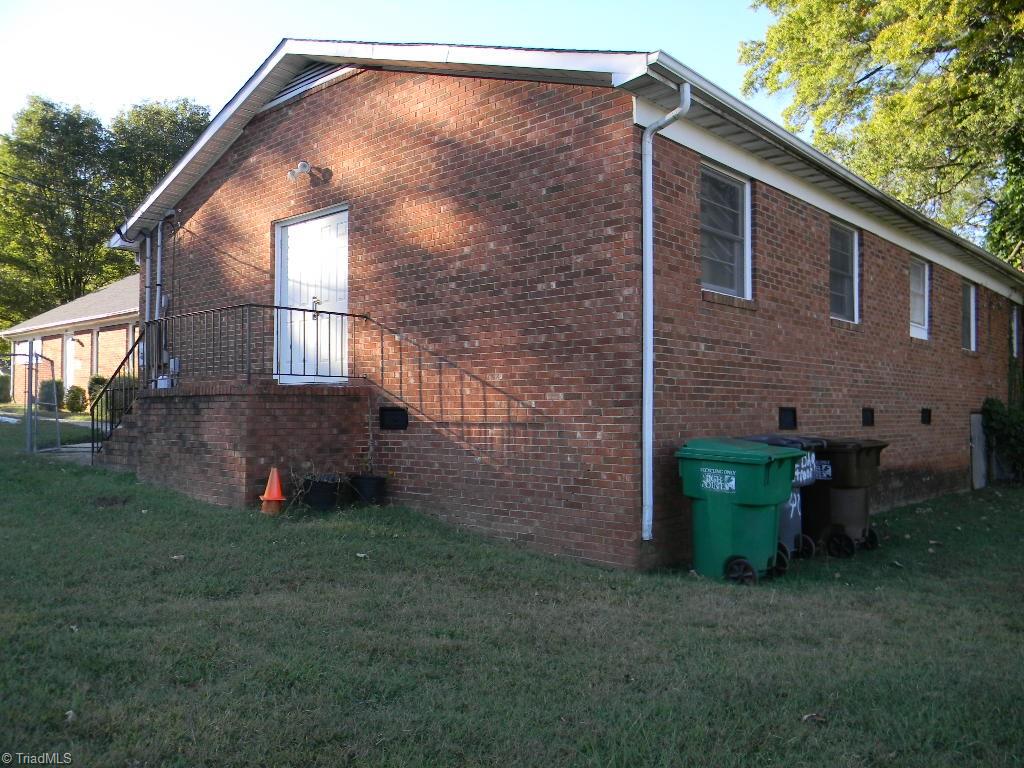 402 Cedar Street High Point, NC 27260 - Photo 7 of 27 Gallery Image 7