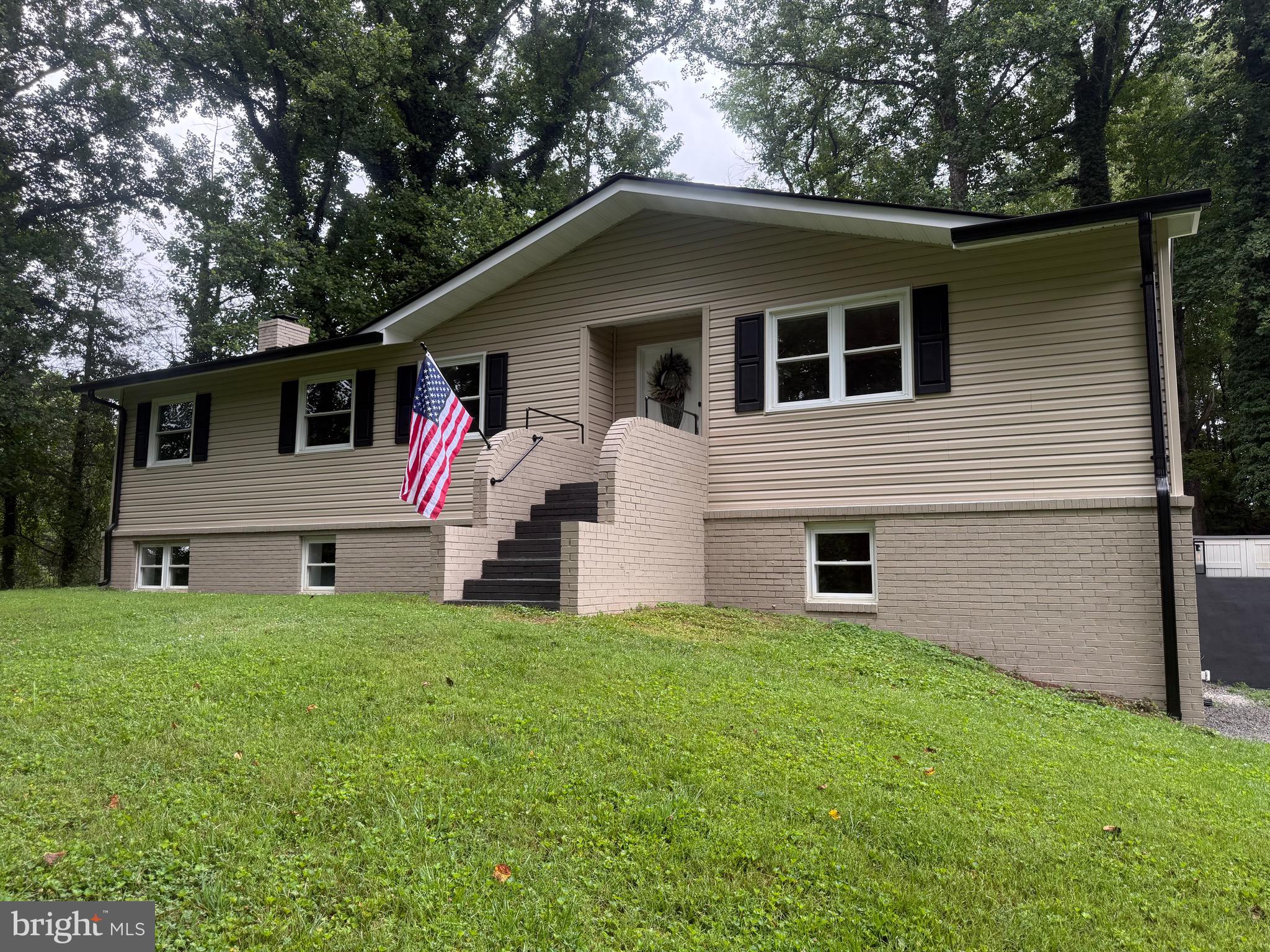 8093 Meetze Road Warrenton, VA 20187 - Photo 32 of 34 new siding, new gutters