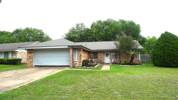 $1,795 | 15406 Ensenada Drive, Houston, TX 77083