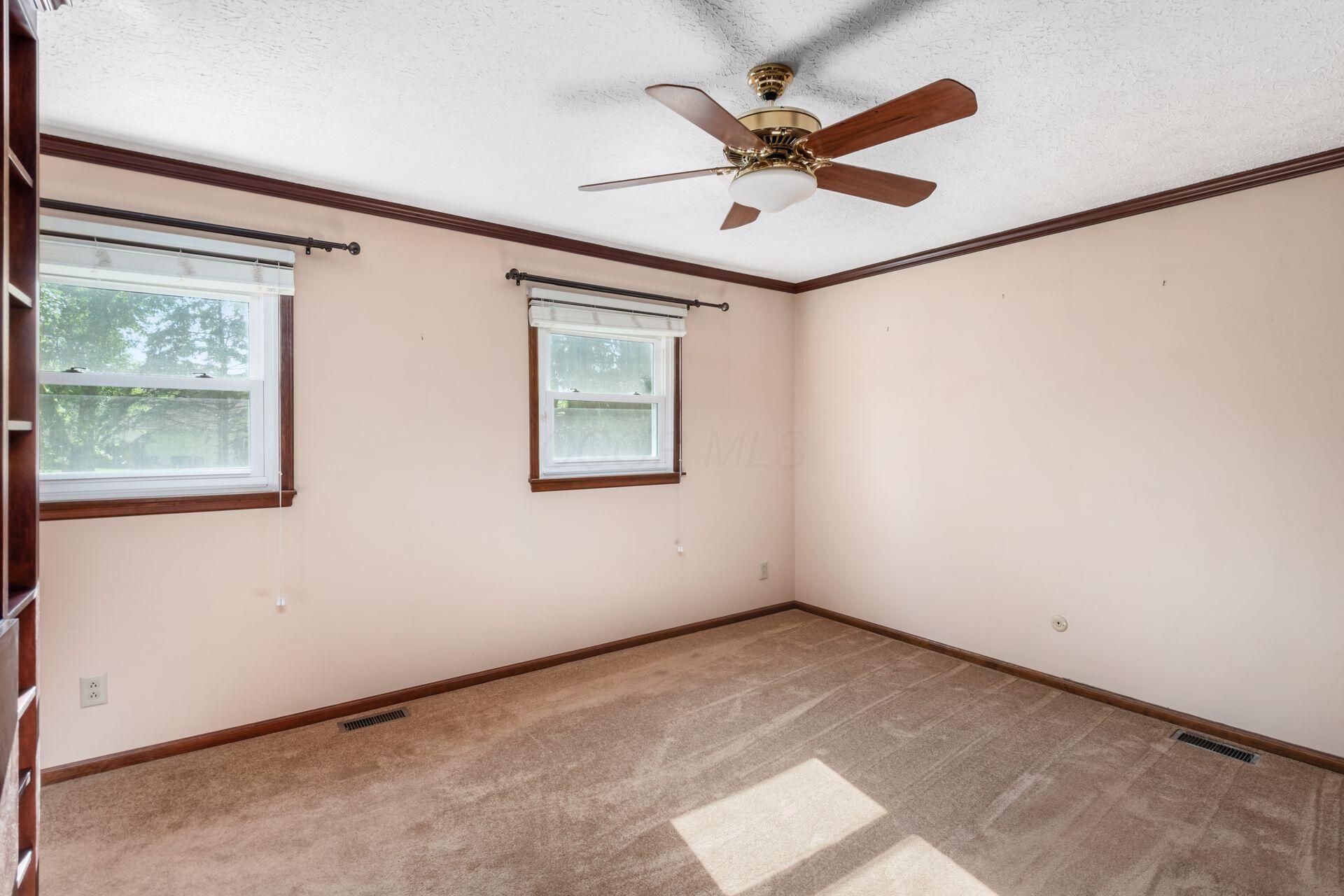 6945 Cooper Road Columbus, OH 43231 - Photo 23 of 48 024_27c41a287d_g cooper rd-61