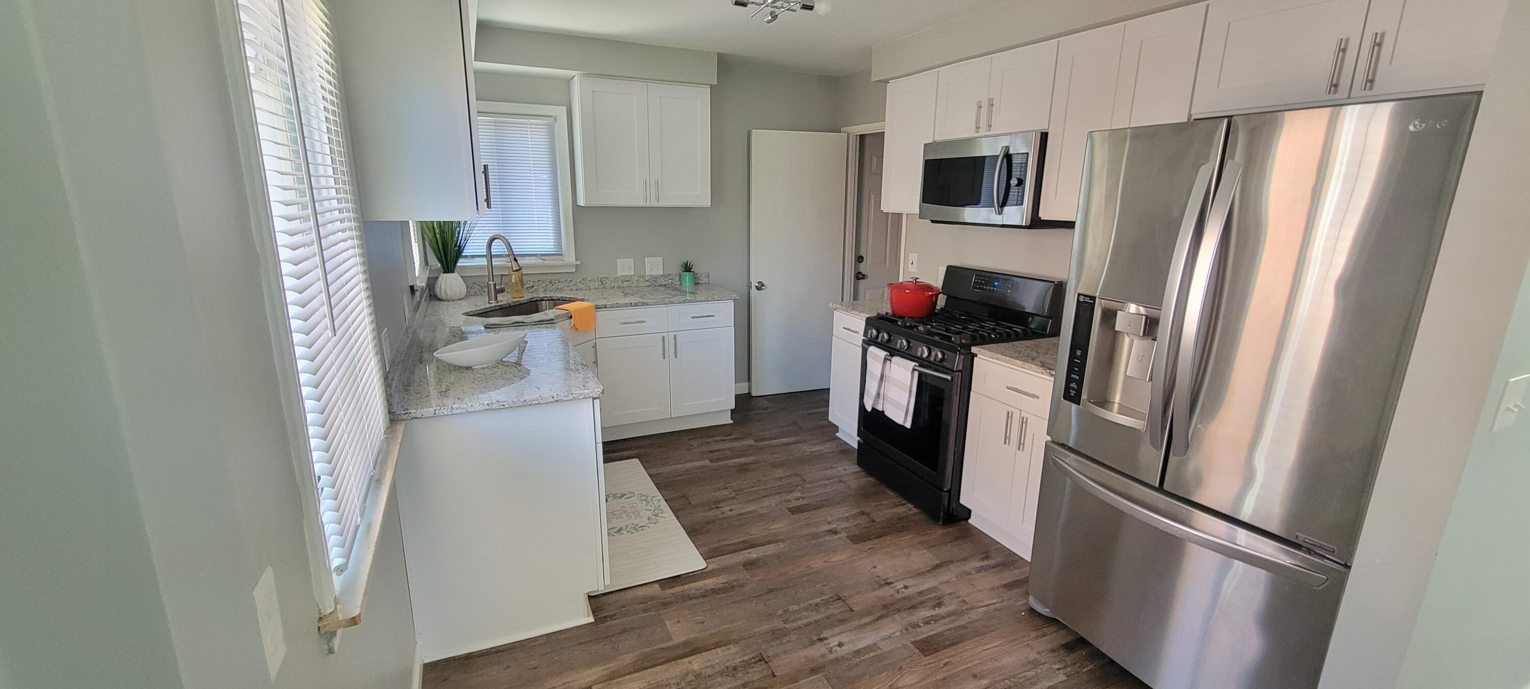 367 Longfellow Inkster, MI 48141 - Photo 8 of 29 Kitchen