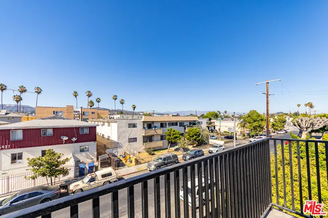 $4,578 | 5436 Romaine Street, Unit 1/2, Los Angeles, CA 90038