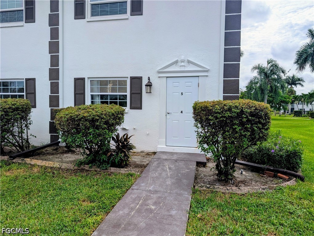 7049 New Post Road, Unit E4 North Fort Myers, FL 33917 - Photo 1 of 12 Gallery Image 1