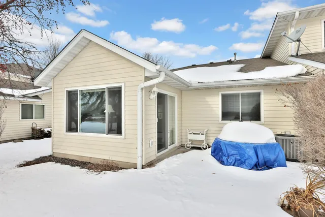 $459,900 | 516 Dew Drop Lane, Center City, MN 55012