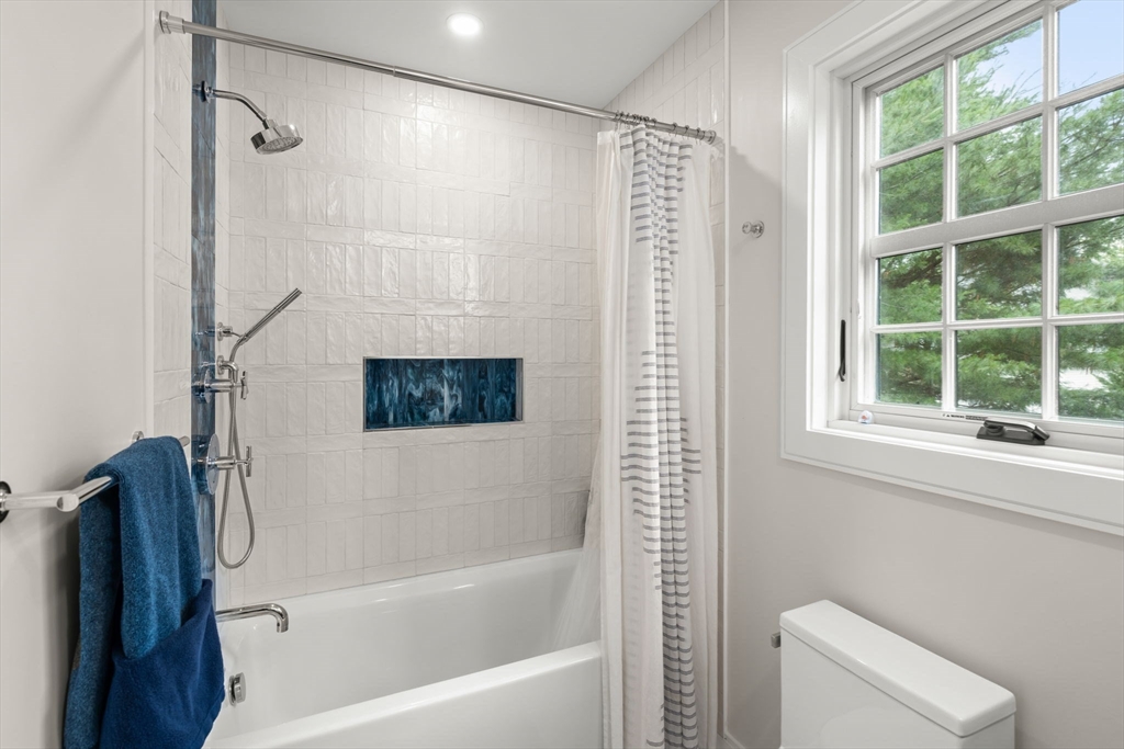 8 Bates Court Dedham, MA 02026 - Photo 26 of 41