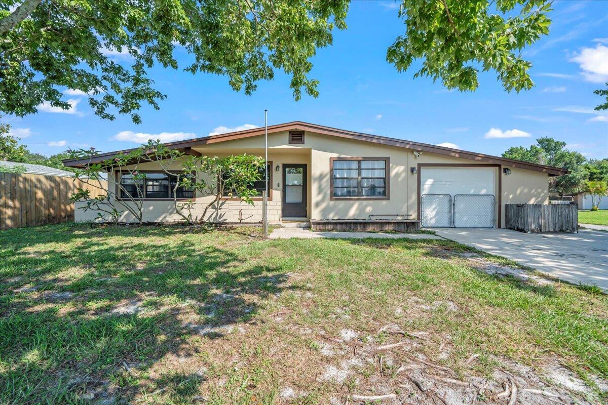 2470 Coventry Road Melbourne, FL 32935 - Photo 2 of 44 06-DSC09507