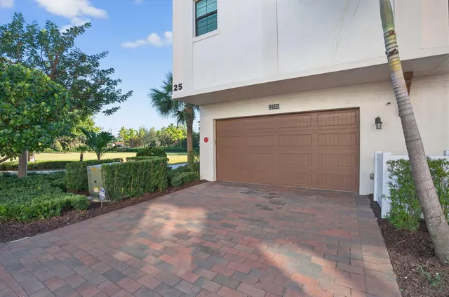 $6,100 | 12510 Cross Pointe Drive, Palm Beach Gardens, FL 33418