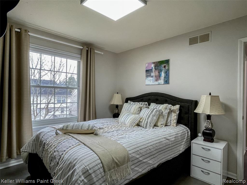 4927 Ravine Court Ann Arbor, MI 48105 - Photo 13 of 36