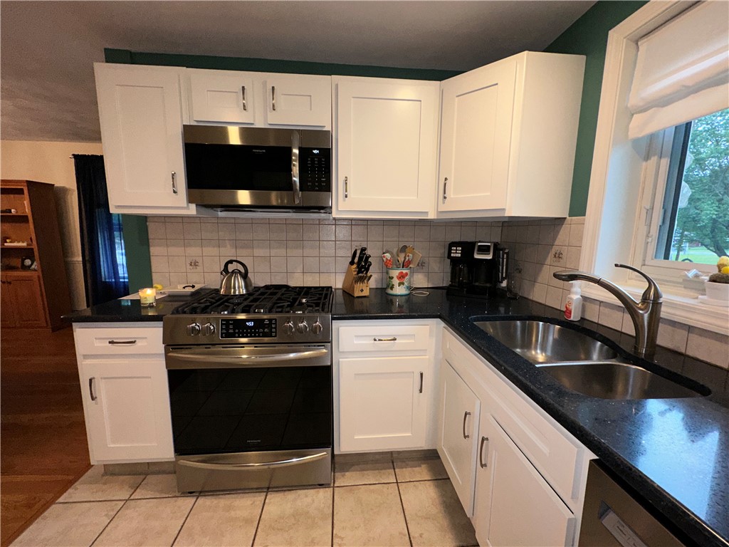 370 Old River Road Lincoln, RI 02838 - Photo 18 of 27 Gallery Image 18
