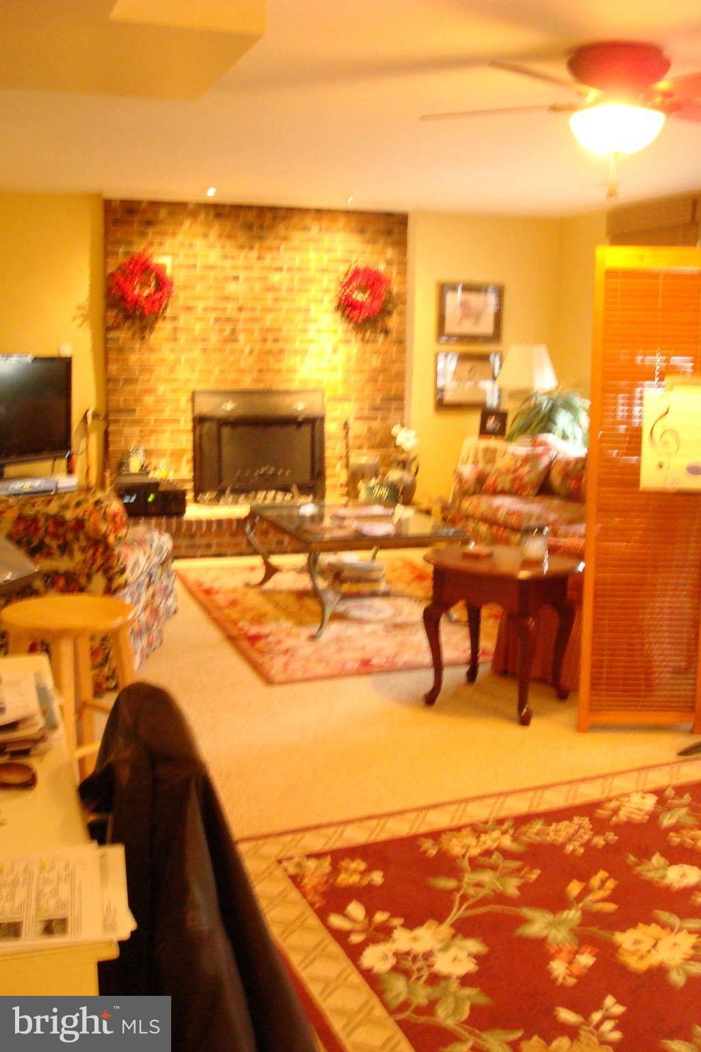 5004 Pheasant Ridge Road Fairfax, VA 22030 - Photo 14 of 29 Family Room