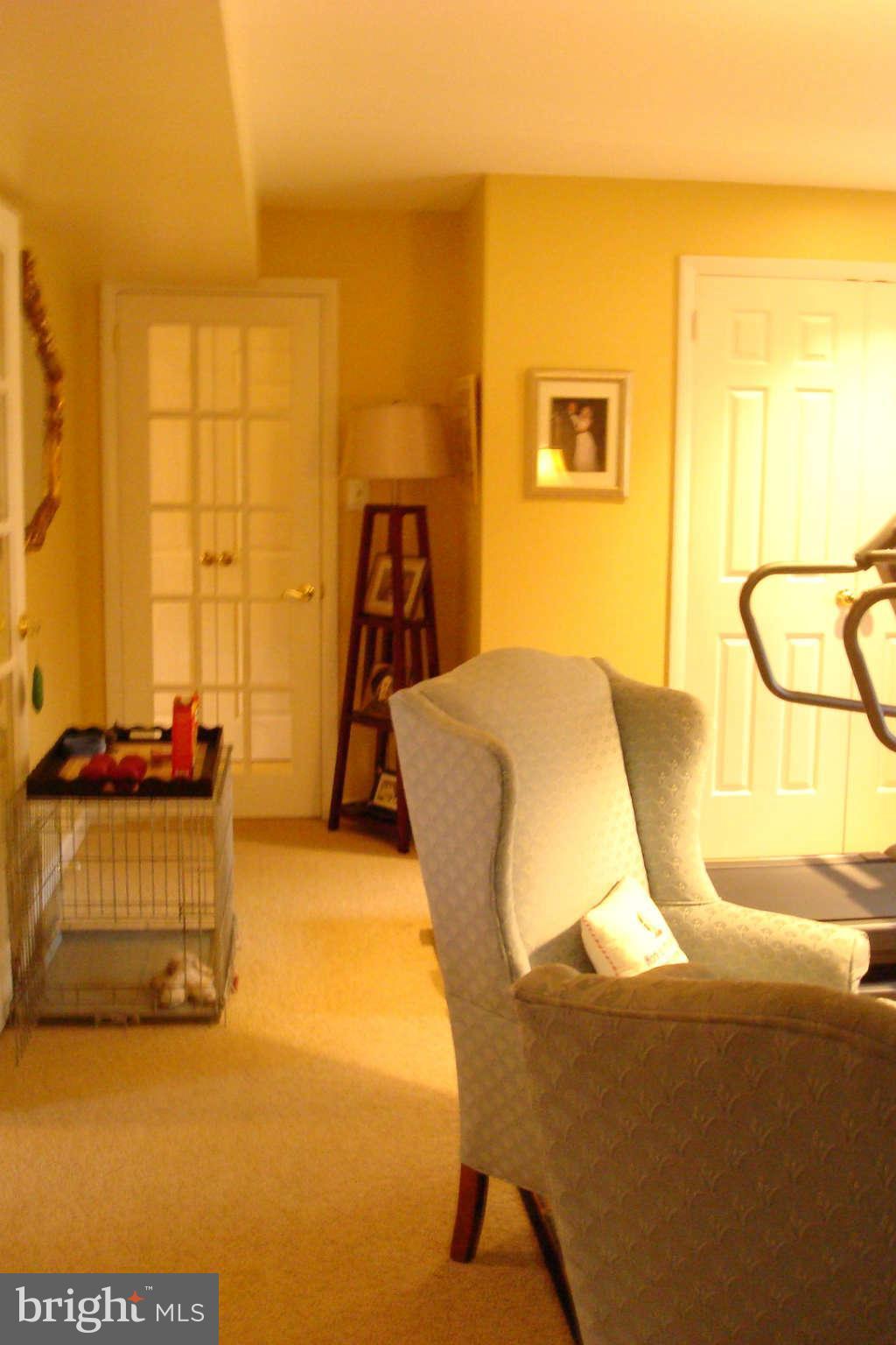 5004 Pheasant Ridge Road Fairfax, VA 22030 - Photo 18 of 29 Bedroom