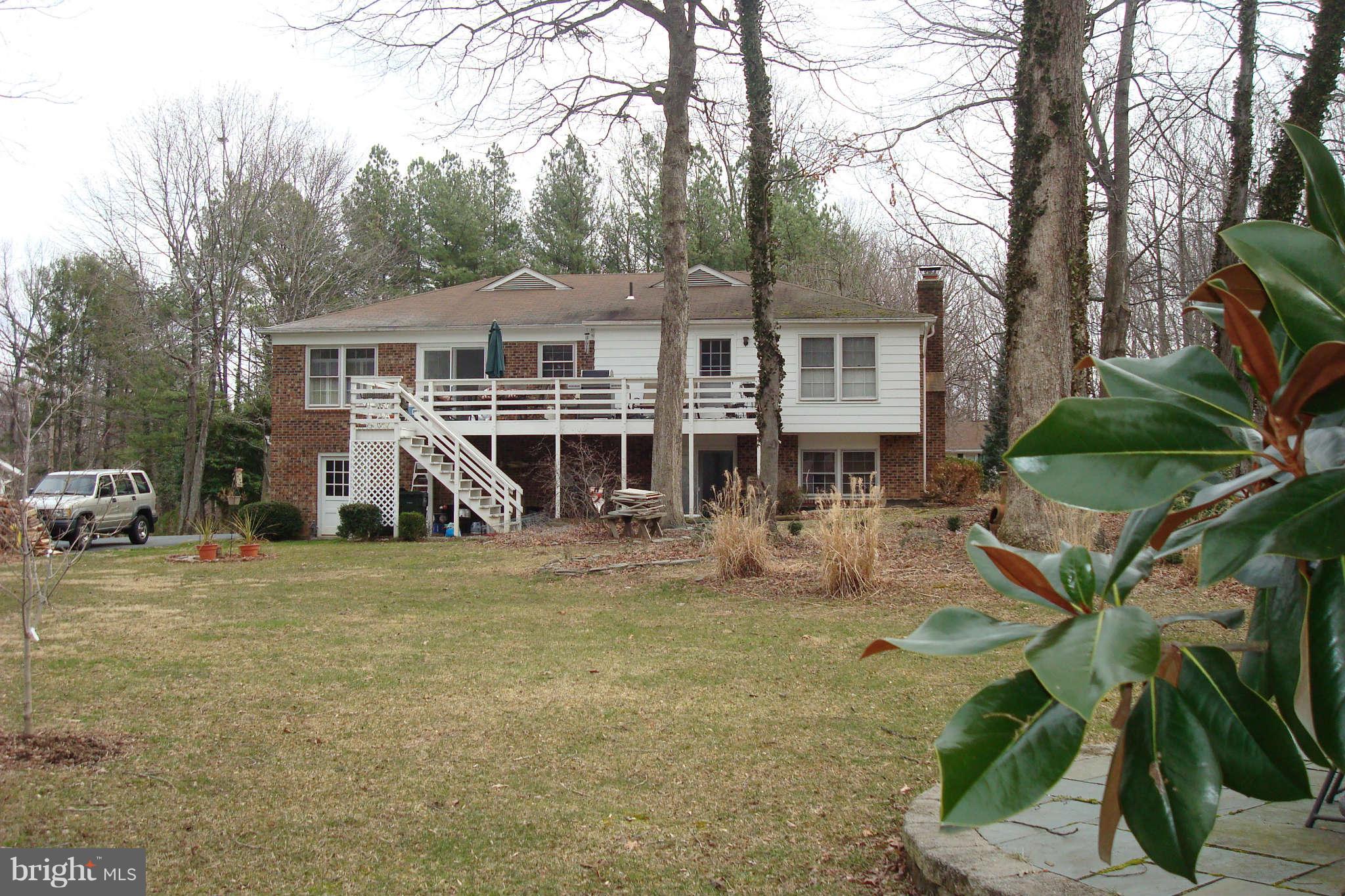 5004 Pheasant Ridge Road Fairfax, VA 22030 - Photo 23 of 29 Exterior (Rear)