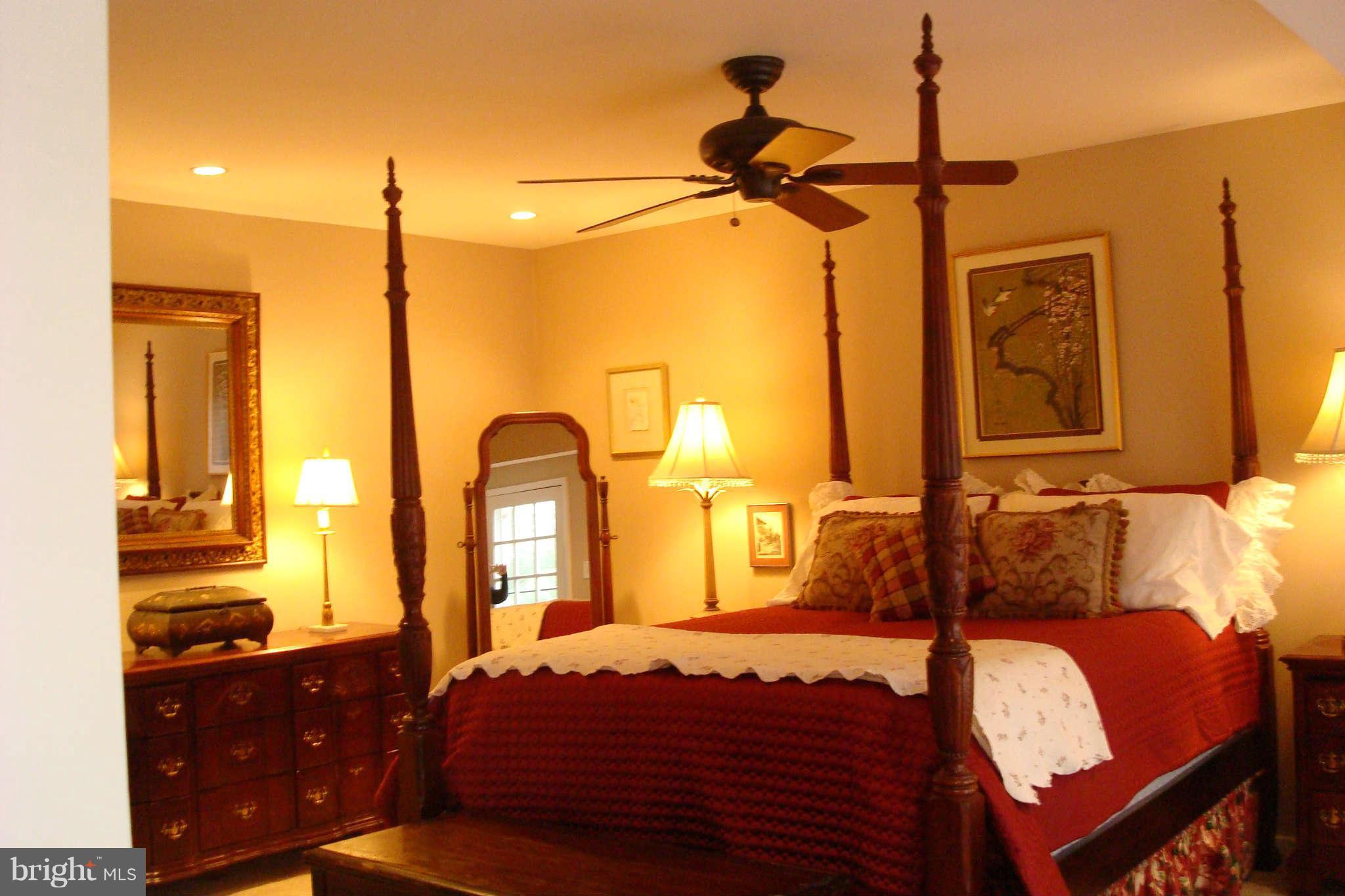 5004 Pheasant Ridge Road Fairfax, VA 22030 - Photo 10 of 29 Bedroom (Master)