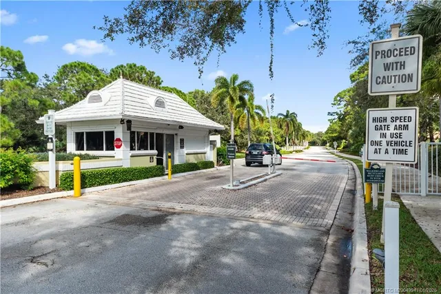 $435,000 | 2437 Southwest Foxpoint Trail, Palm City, FL 34990