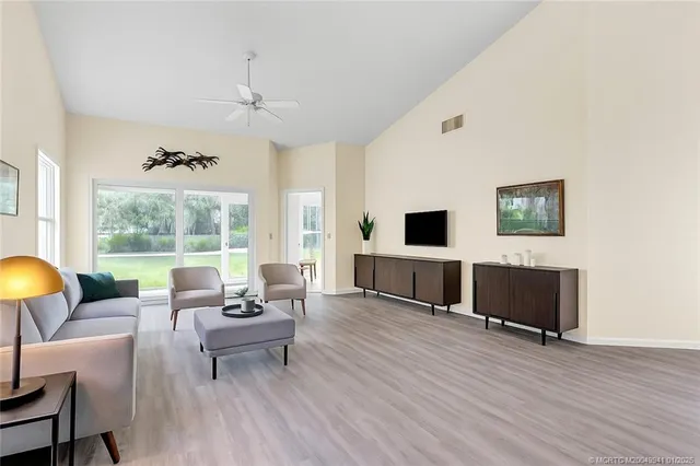 $435,000 | 2437 Southwest Foxpoint Trail, Palm City, FL 34990