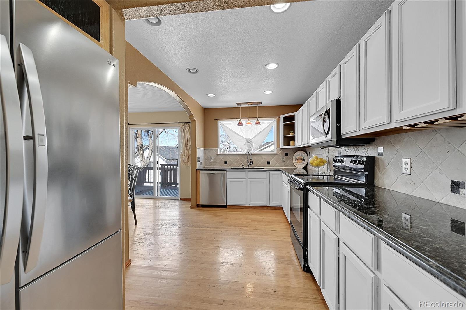 2295 Hyacinth Road Highlands Ranch, CO 80129 - Photo 9 of 30 Gallery Image 9