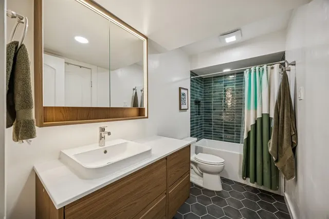 $339,000 | 6060 Birchbrook Drive, Unit 159, Dallas, TX 75206