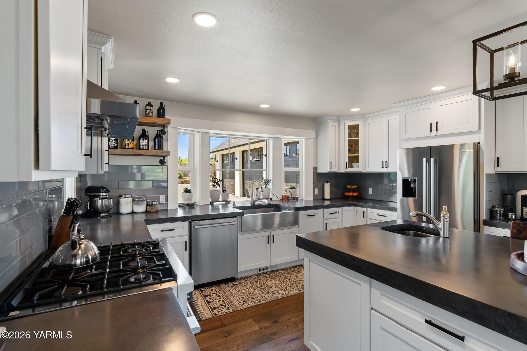 491 Elliott Road Cowiche, WA 98923 - Photo 12 of 56 Stainless Steel Appliances