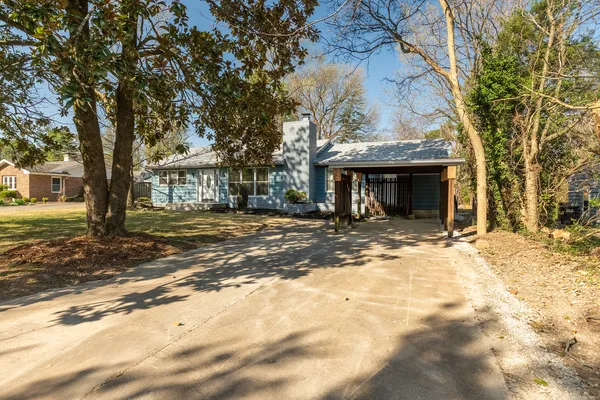 $285,000 | 1004 South Taylor Drive, Carbondale, IL 62901