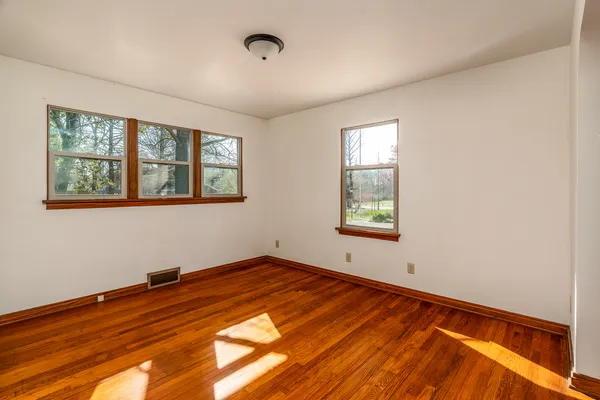 $295,000 | 1004 South Taylor Drive, Carbondale, IL 62901