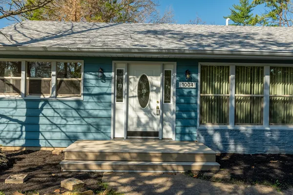 $295,000 | 1004 South Taylor Drive, Carbondale, IL 62901
