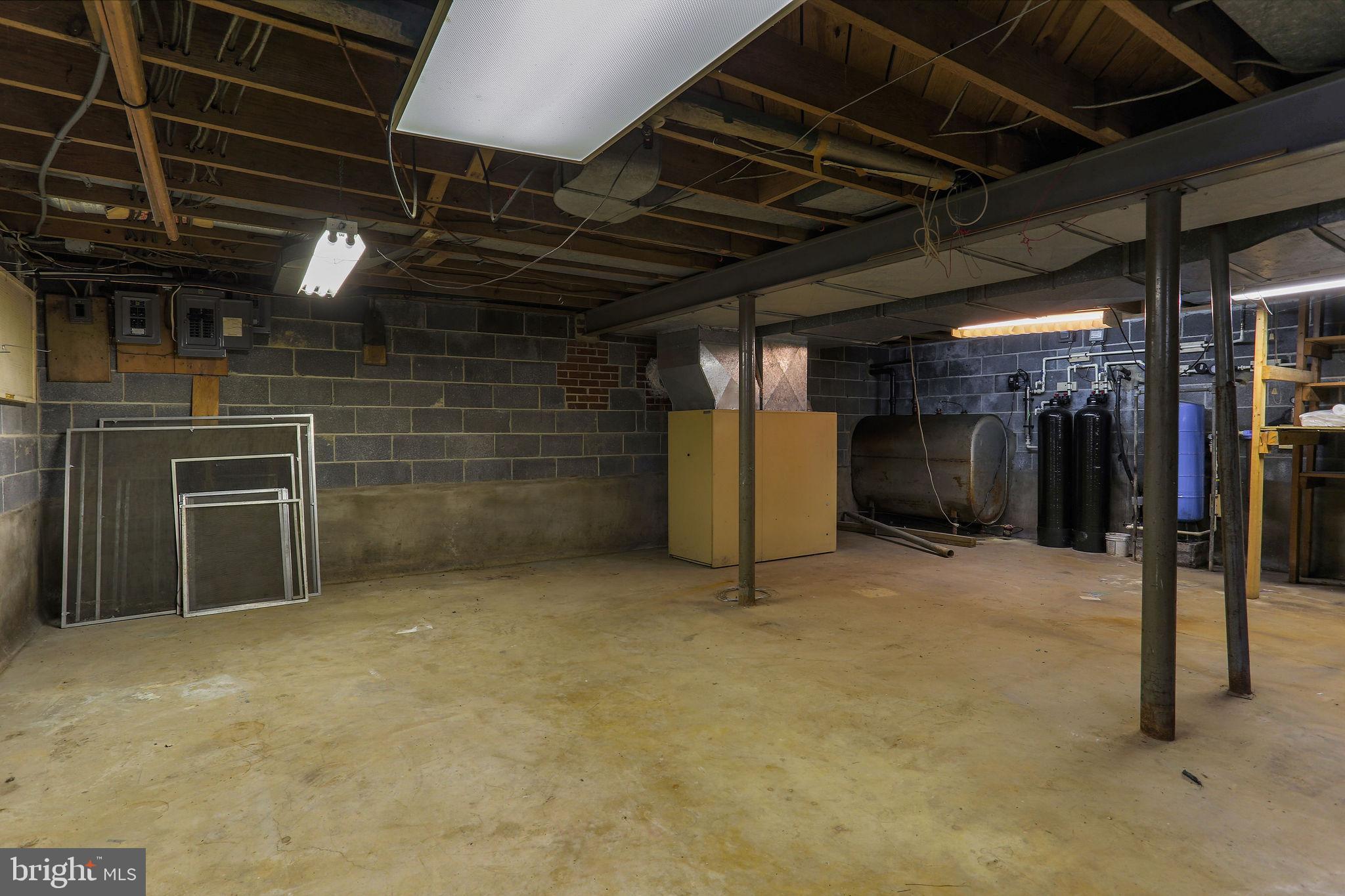 6020 Linganore Road Frederick, MD 21701 - Photo 39 of 46 Loads of Storage available